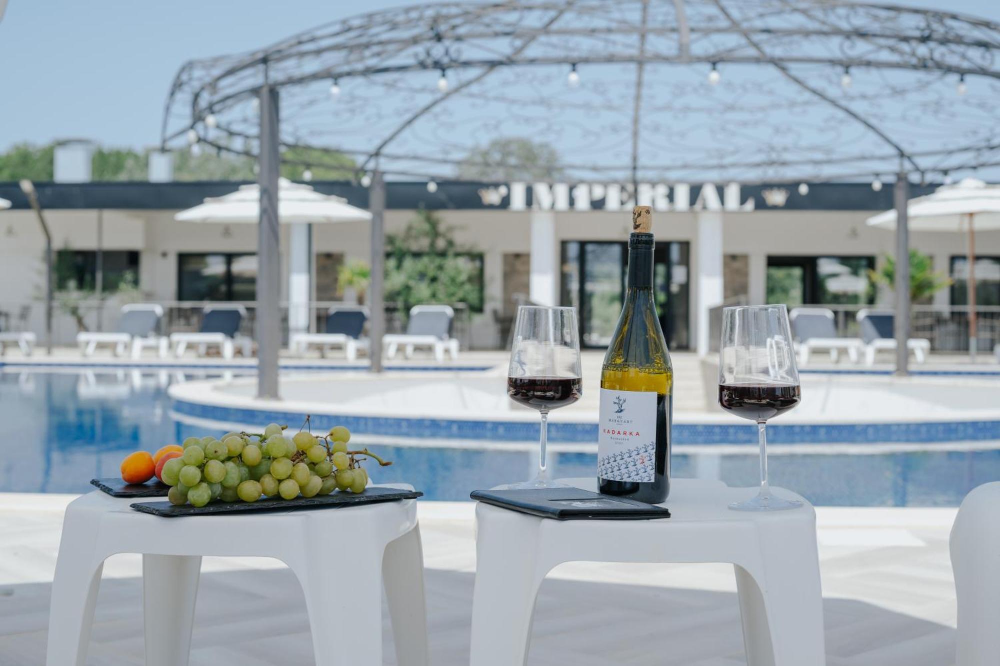 Imperial Family Resort Улцинь Экстерьер фото