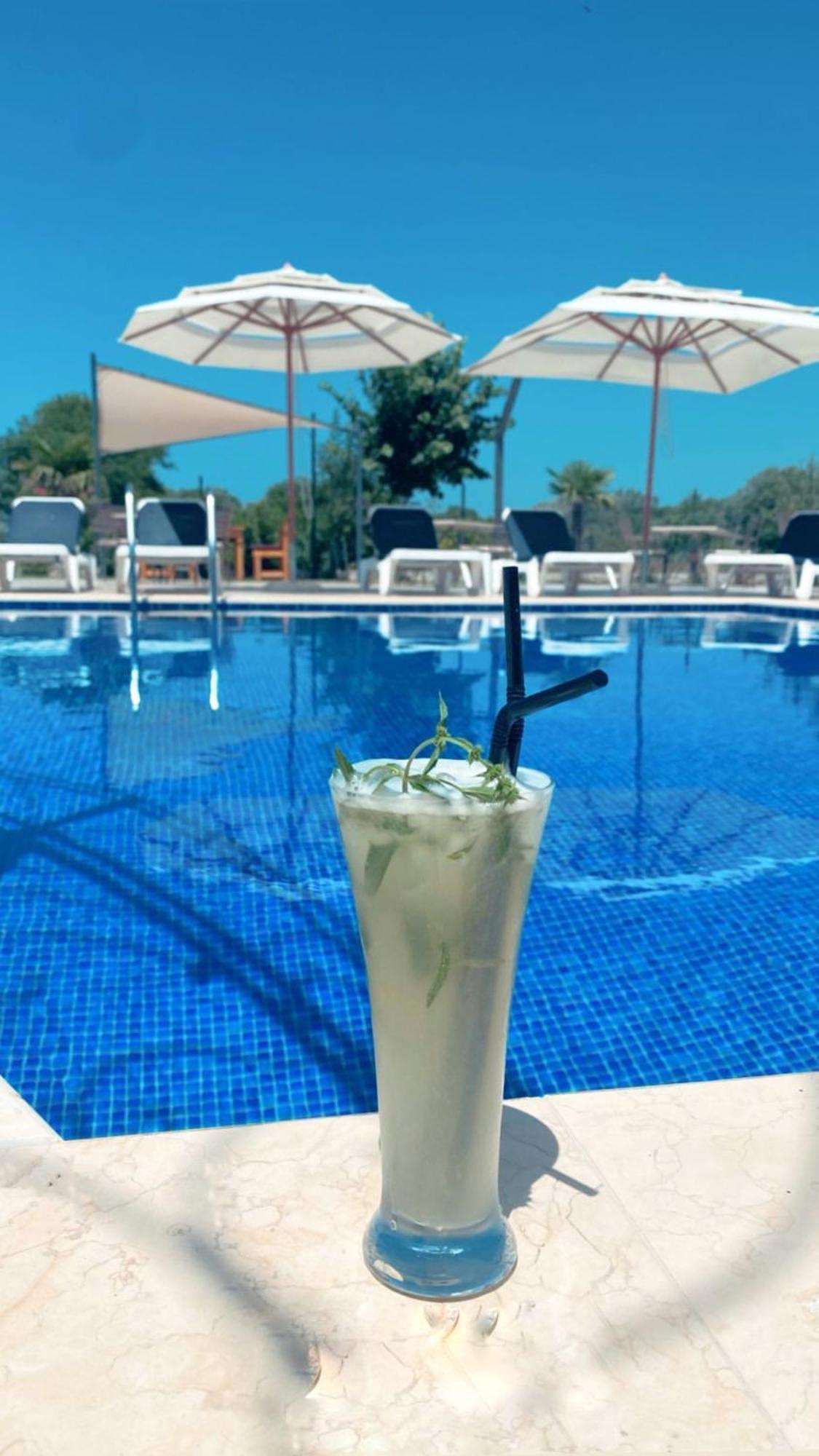 Imperial Family Resort Улцинь Экстерьер фото