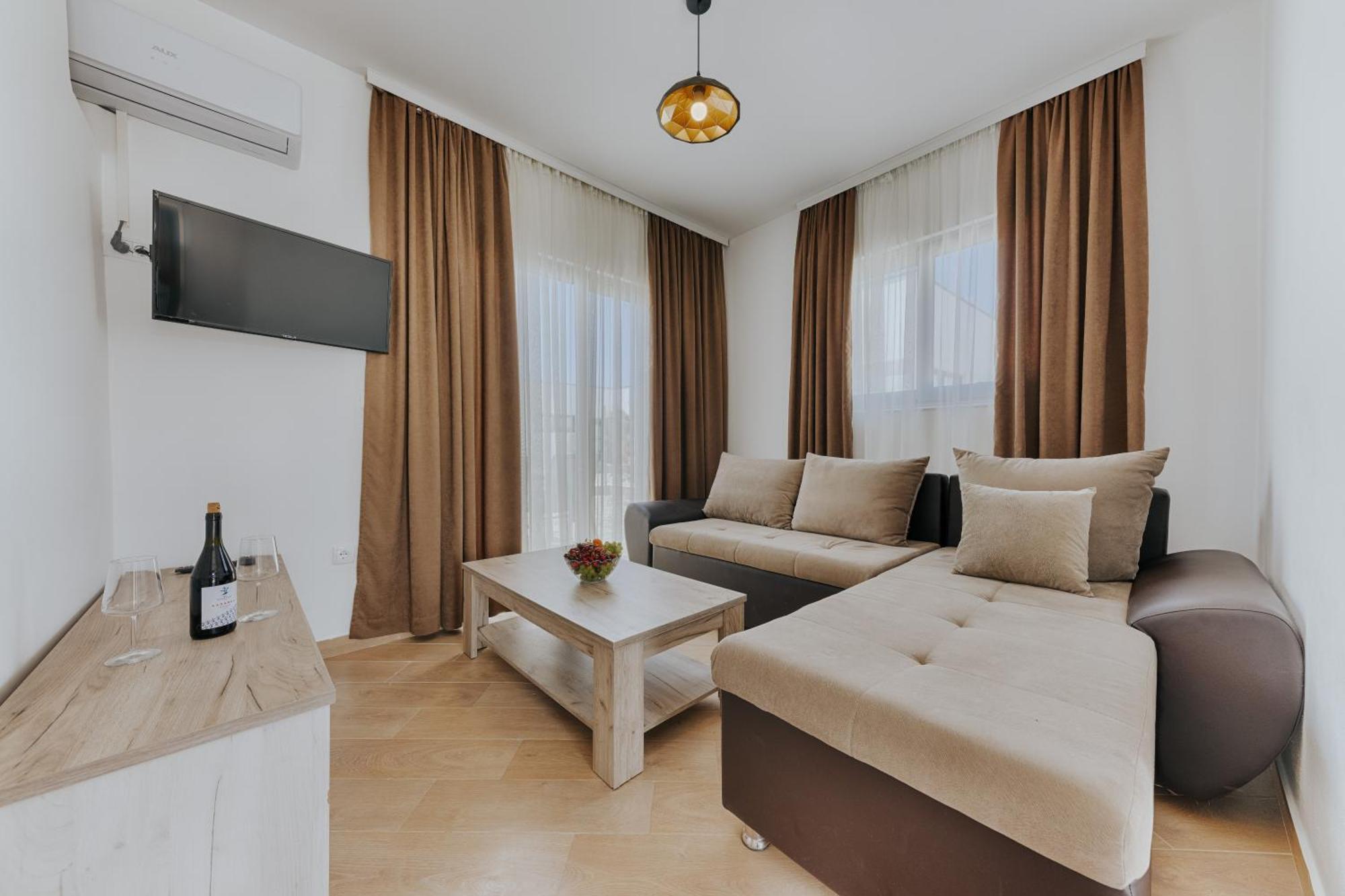 Imperial Family Resort Улцинь Экстерьер фото