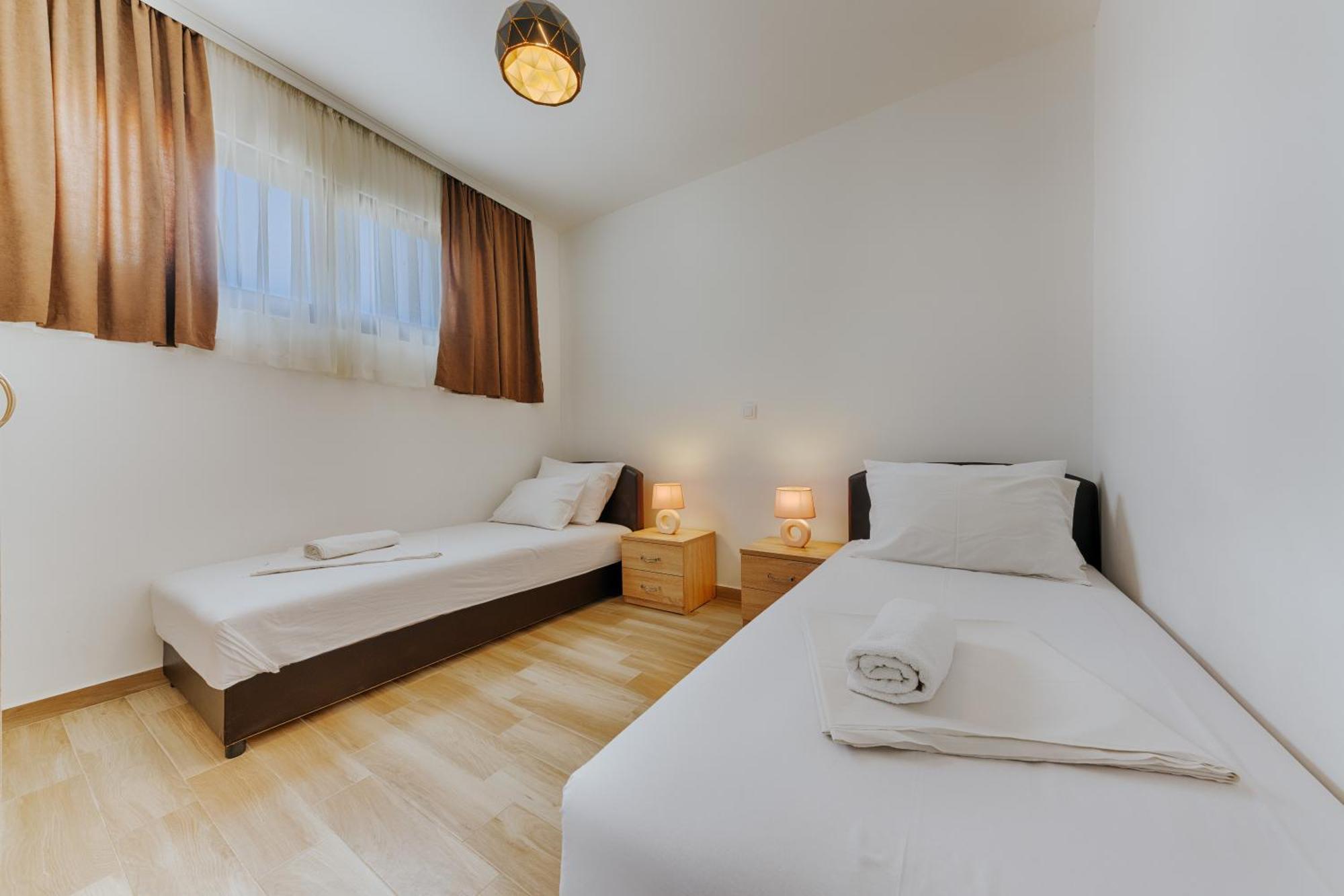 Imperial Family Resort Улцинь Экстерьер фото