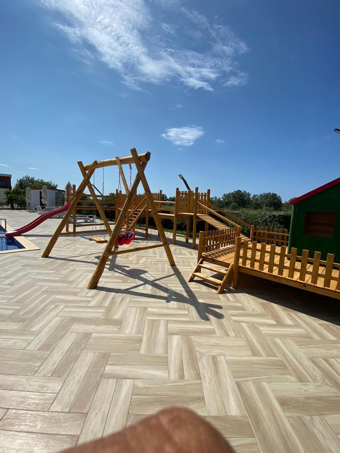 Imperial Family Resort Улцинь Экстерьер фото