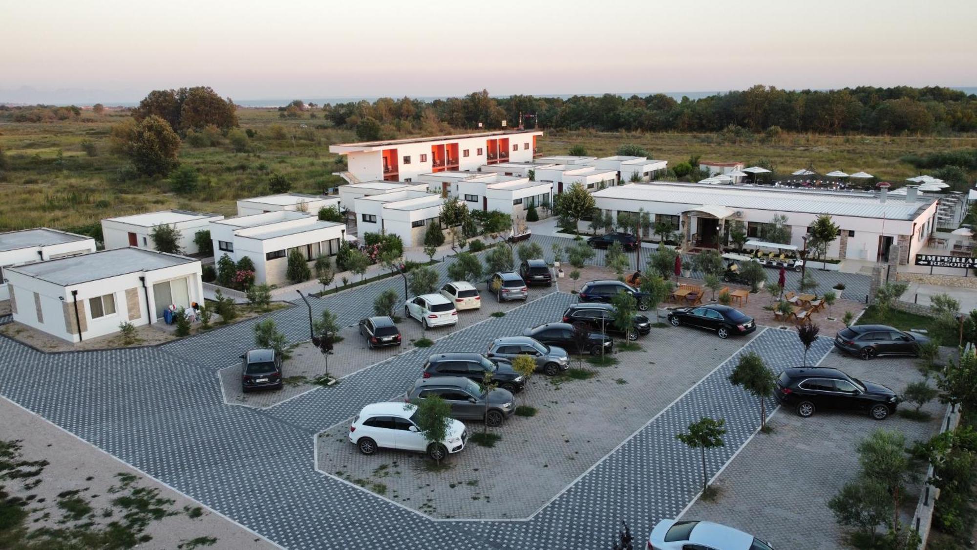 Imperial Family Resort Улцинь Экстерьер фото