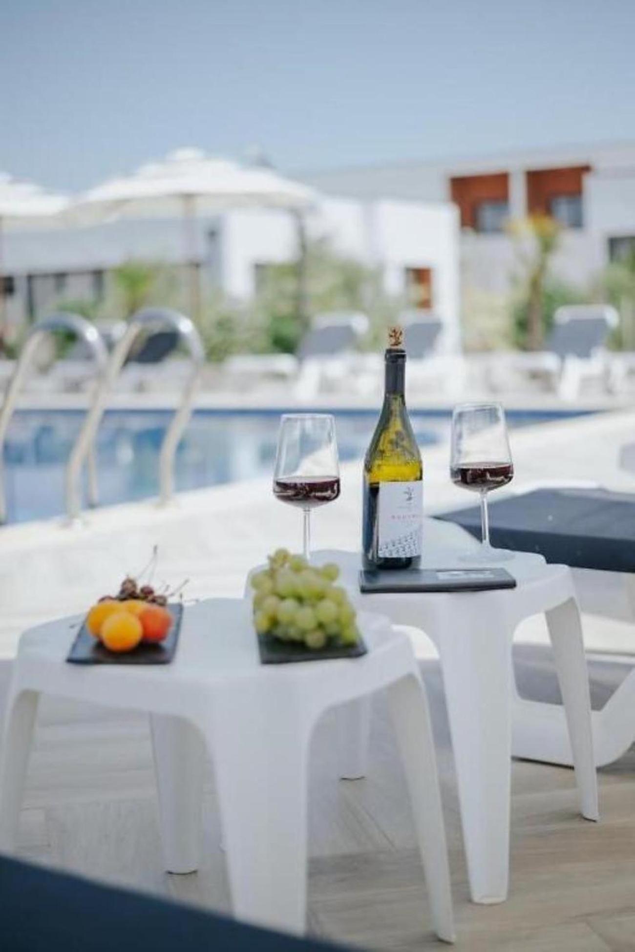Imperial Family Resort Улцинь Экстерьер фото